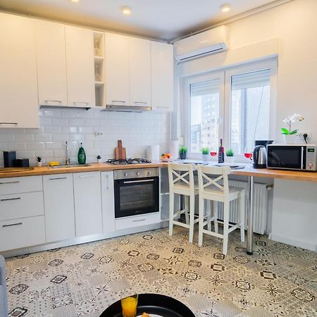 One Bedroom Flat In Bucharest'S Historic District Exterior photo